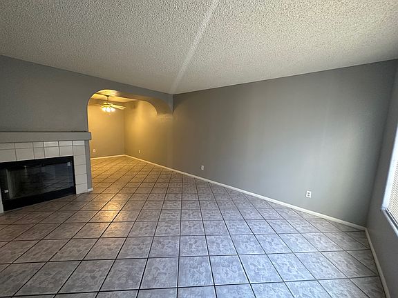 4th image of 1600 N Torrey Pines Dr Unit 102