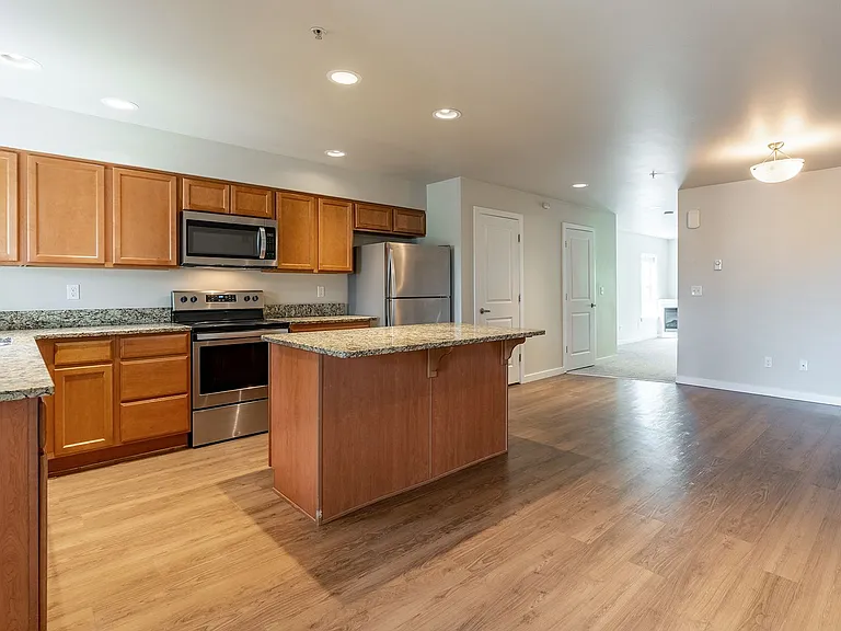 Modern 3 bedroom Townhomes with Garage — Photo 35