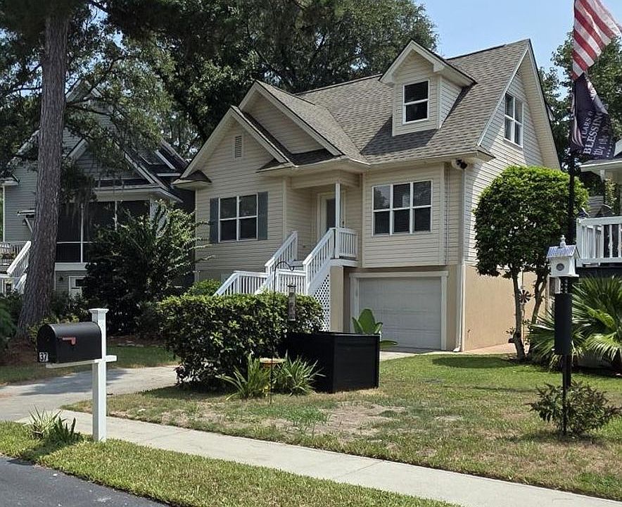 1st image of 35 Bellhaven Way