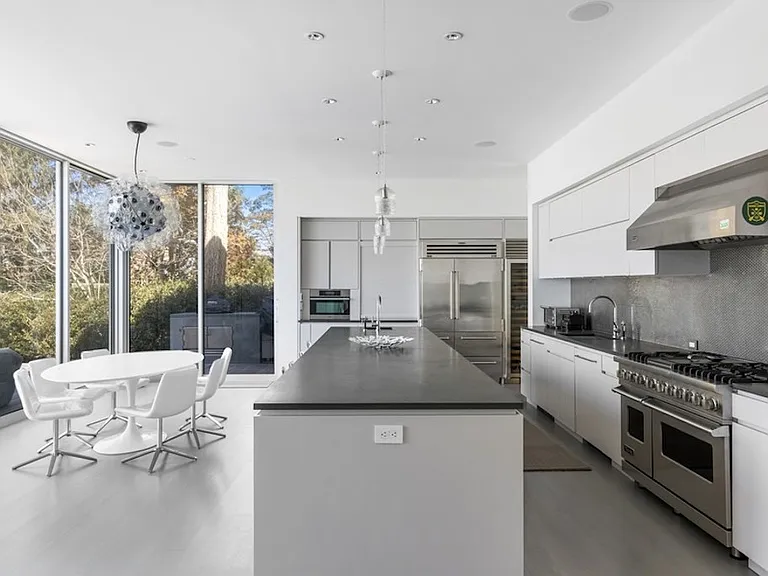 67 Clearview Dr — Photo 5