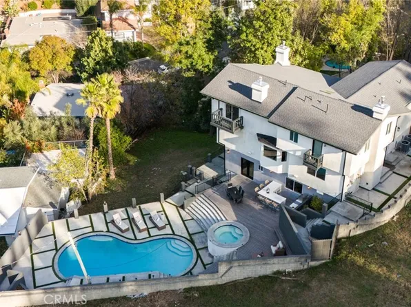 22955 Cass Ave, Woodland Hills, CA 91364