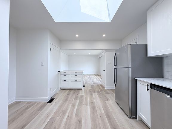 4th image of 290 Upper Paradise Rd #1