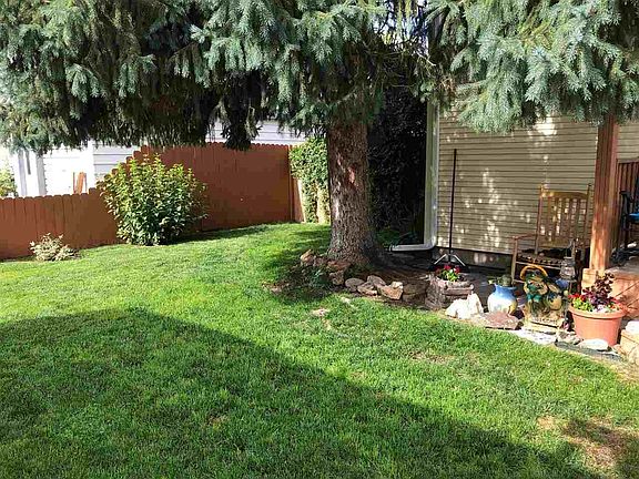5th image of 122 S 13th St