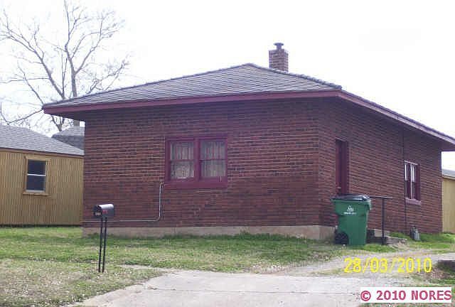 2nd image of 304 E 1st Ave