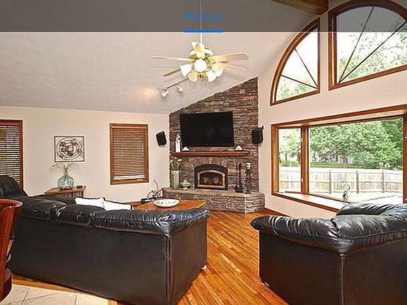 3rd image of 2382 Pheasant Run Dr
