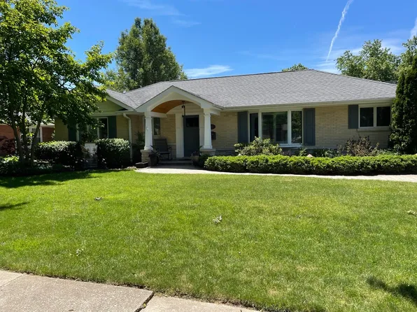 914 S Spring Ave, La Grange, IL 60525