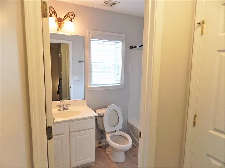 10829 Yorkwood St — Photo 49