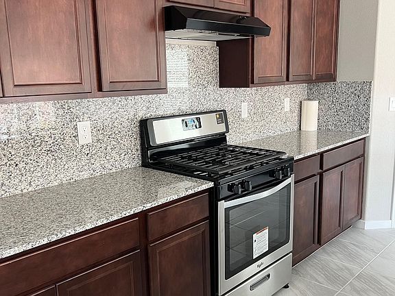 4th image of 5815 Holbeche St