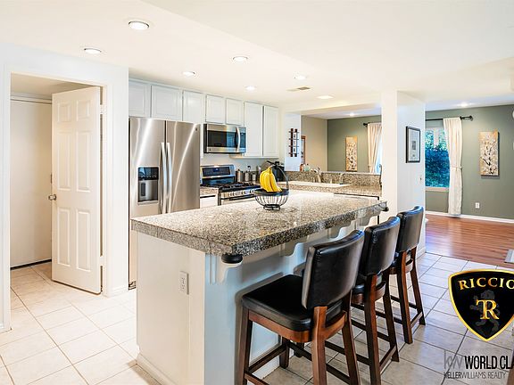 5th image of 466 Cherry Hills Ln