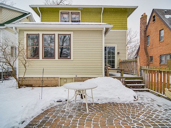 4th image of 1326 Orville St SE