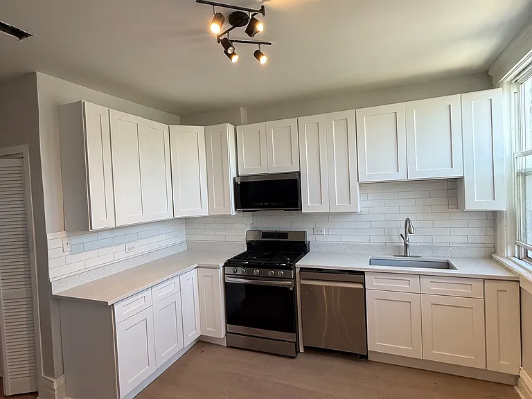 4615 S Vincennes Ave #3 — Photo 12