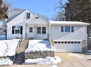 104 Water St, Slinger, WI 53086