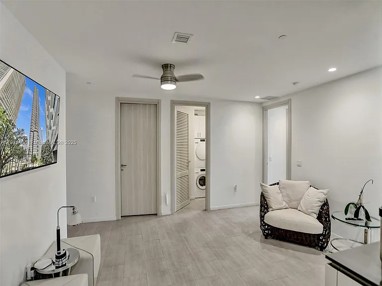 1000 Brickell Plz #Penthouse 5103 — Photo 16