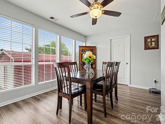 4th image of 2219 Rock Rest Rd