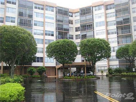 2nd image of 1300 Saint Charles Pl APT 309