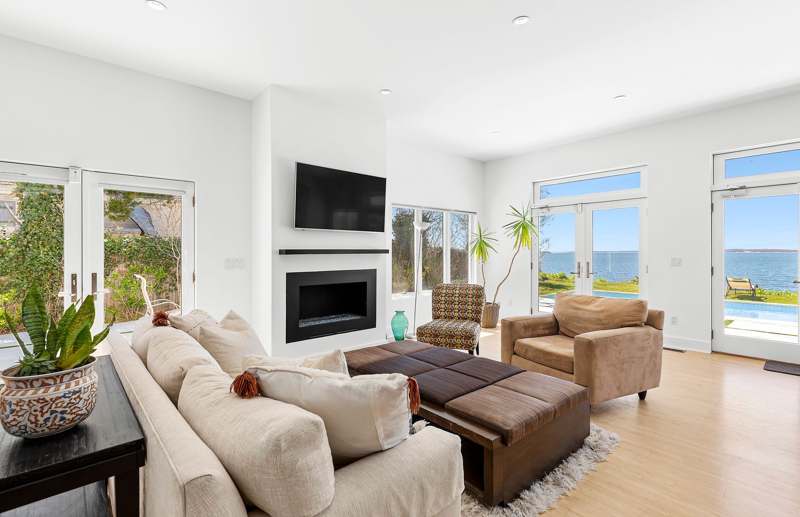  Waterviews from Every Room, Open Floor Plan with Gas Fireplace