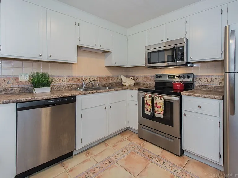 32 Spencer Rd #26M — Photo 16