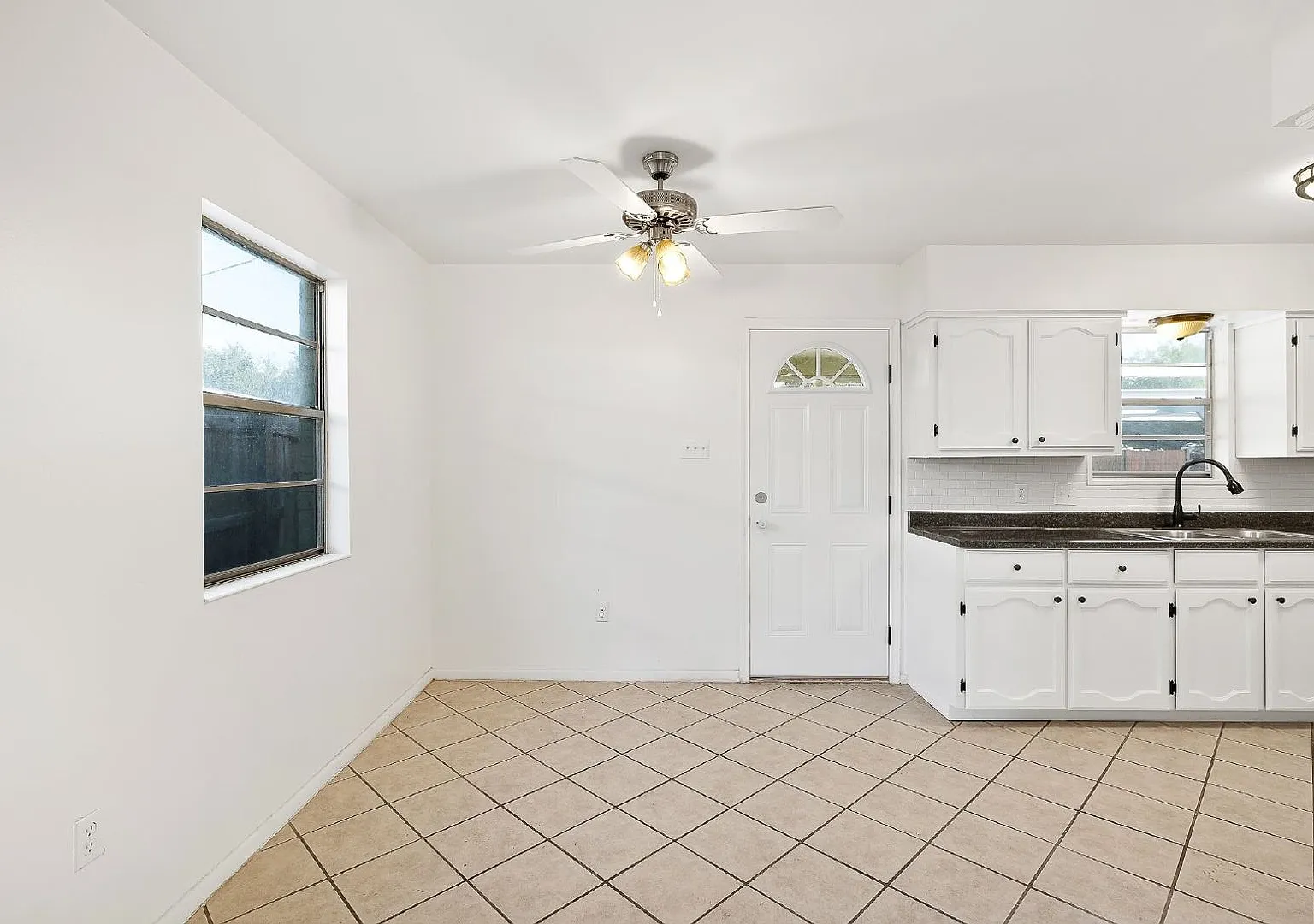 202 N 41st McAllen, TX — Photo 2