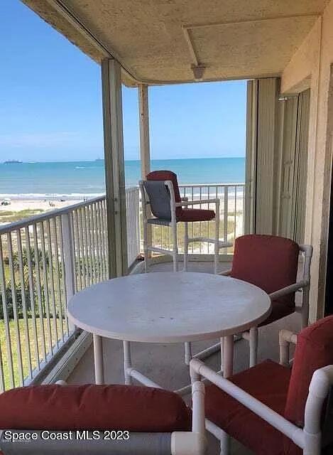 3 bed, 2.0 bath, 1702 sqft, $4,000 — Photo 3