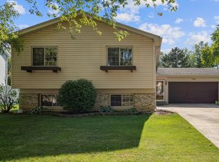 1141 Whitehall St, Lombard, IL 60148