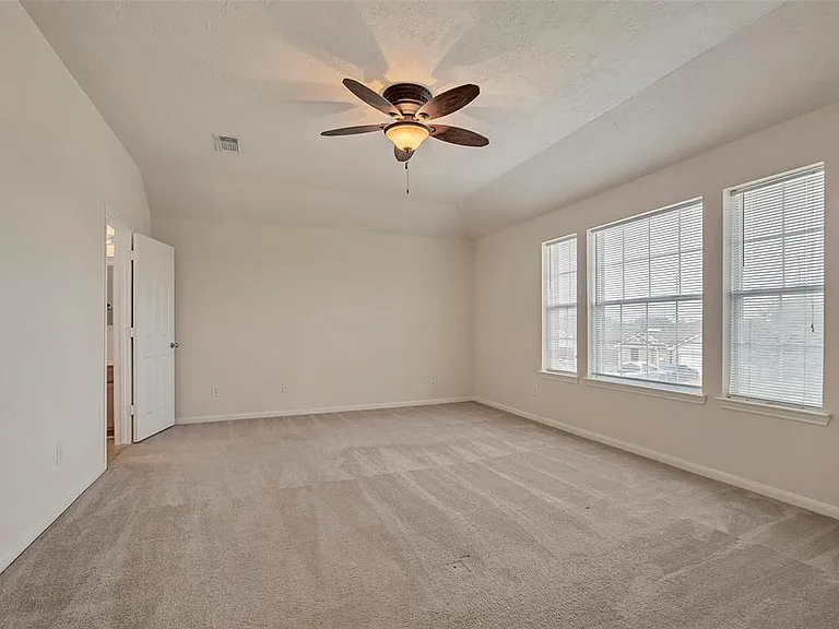 146 Horn Ct — Photo 18