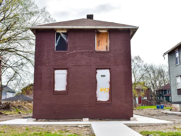 647 Vermont St, Gary, IN 46402