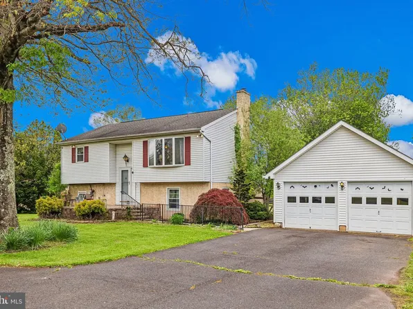 418 E Paletown Rd, Quakertown, PA 18951
