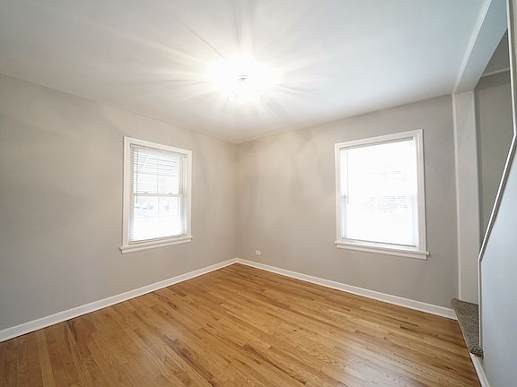 4th image of 3758 N Pacific Ave