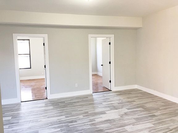 2nd image of 1374 Leland Ave #2A