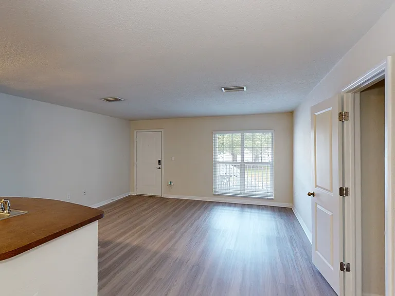 The Breyley Apartments — Photo 71