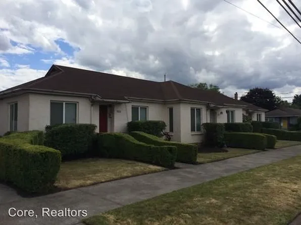 5804-5818 SE Woodward St, Portland, OR 97206