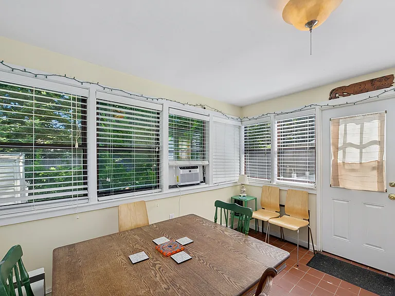 28 Walnut St — Photo 17
