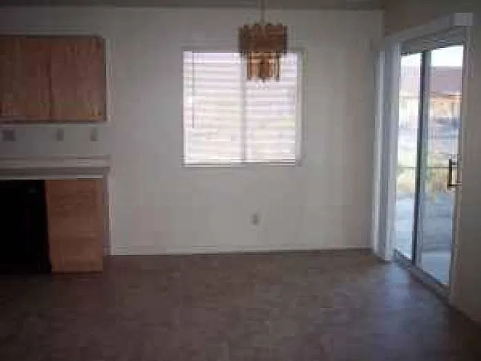 1091 Red Butte St — Photo 1