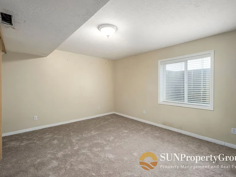 1316 W Kodiak Way — Photo 18