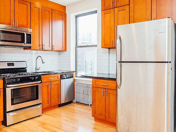 2nd image of 465 Marcus Garvey Blvd APT 2L