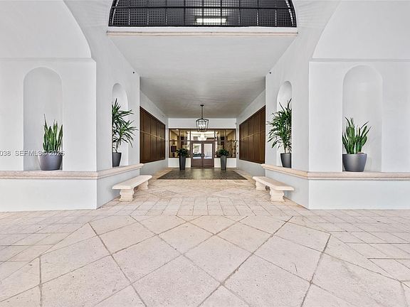4th image of 357 Almeria Ave APT 1406