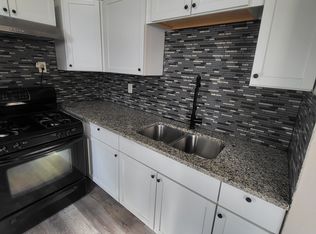 7848 S Burnham Ave #2N, Chicago, IL 60649