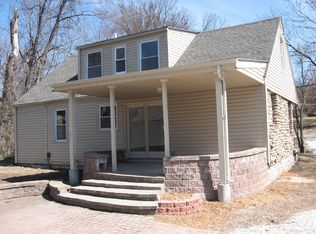 7416 James A Reed Rd, Kansas City, MO 64133