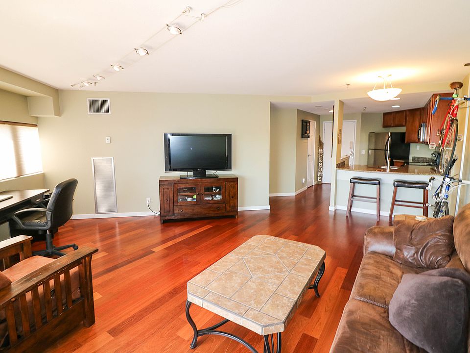 1st image of 100 Park Ave W APT 305