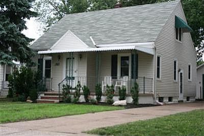 1st image of 2883 Garfield Blvd