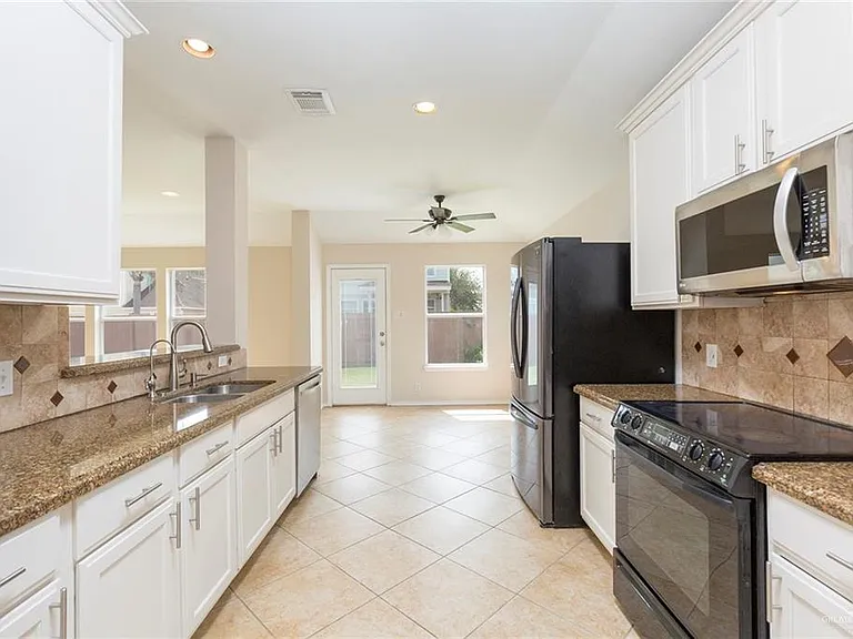 4202 Santa Marina St — Photo 6