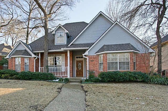 1st image of 806 Singing Hills Dr