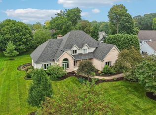 3590 Nassau Dr, Brookfield, WI 53045