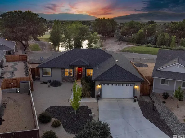 1909 Patrick Cir, Fernley, NV 89408