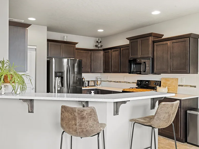 275 Wishkah Dr — Photo 13