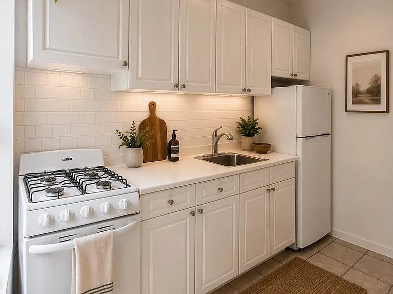 506 E 82nd St #6B — Photo 2