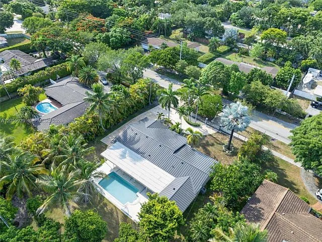 4 bed, 3.0 bath, 2446 sqft, $6,000 — Photo 4