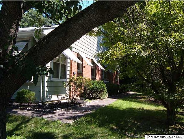 2nd image of 155 Hudson Parkway #B