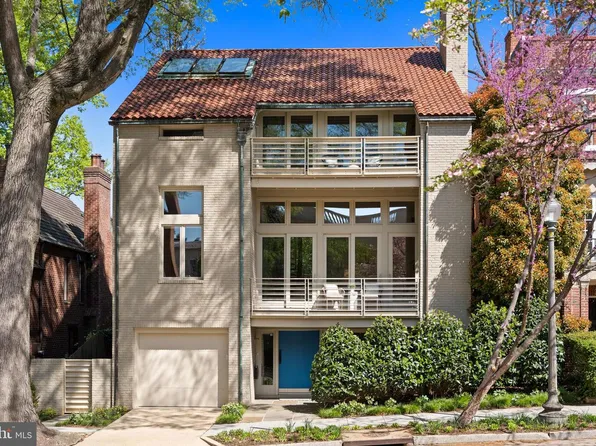 2319 Bancroft Pl NW, Washington, DC 20008