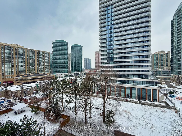 28 Byng Ave #802 — Photo 20